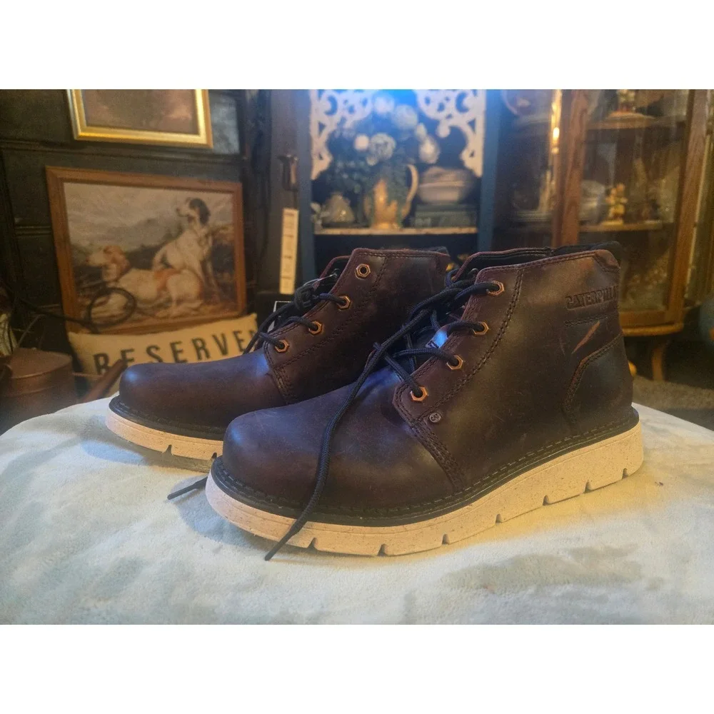 Caterpillar Mens Pelton Dark Brown Leather Chukka Boots  Size 9 NEW vintage look
